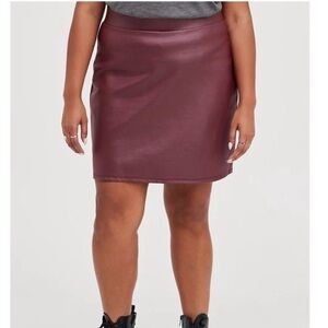 Torrid faux leather Burgundy Skirt size 4x